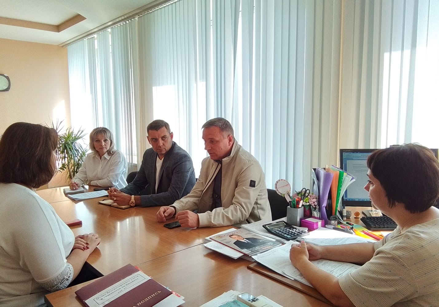 Марина Ильина и Олег Белан провели рабочую встречу с заместителем главы Новотроицка